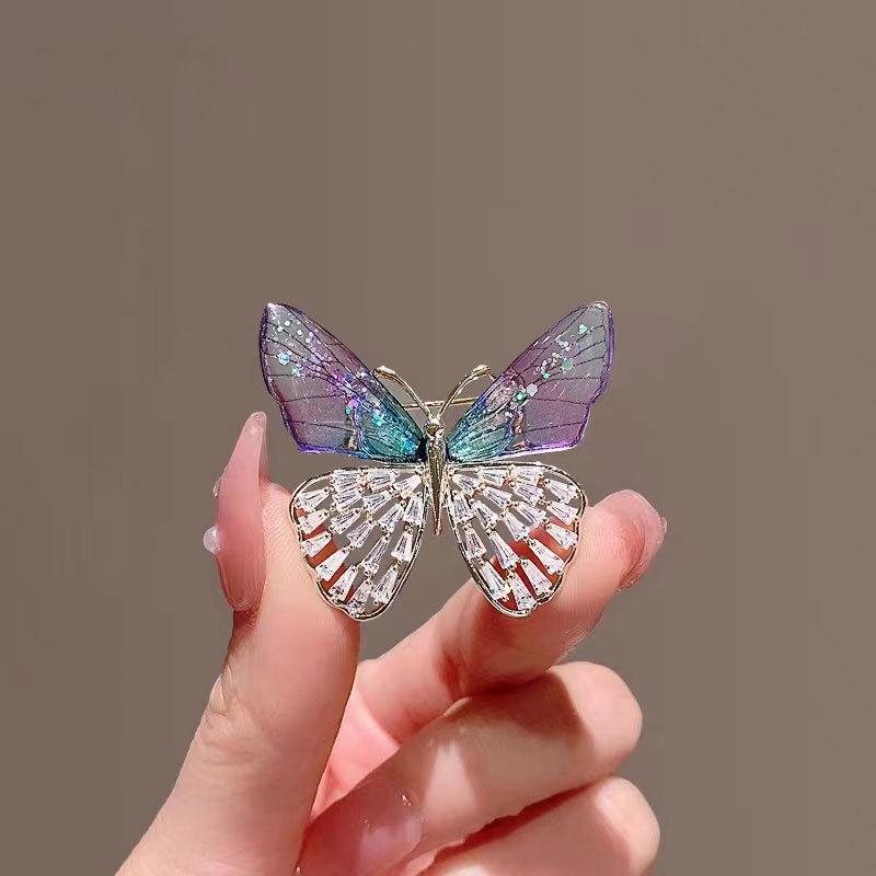Elegante Kristall-Schmetterlingsbrosche - Funkelnde Damenmode-Anstecknadel für leichten Luxus-Anzug
