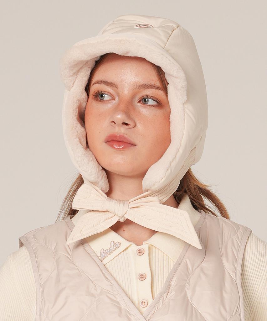MONBIRDIE GOLF Smile Padded Trooper Hat Ivory