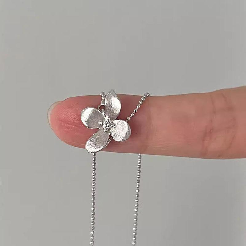 серебряное искусство нерегулярное матовое ожерелье с подвеской в виде цветка для женщин изысканное и высококачественное колье для вечеринки 45cm серебряный