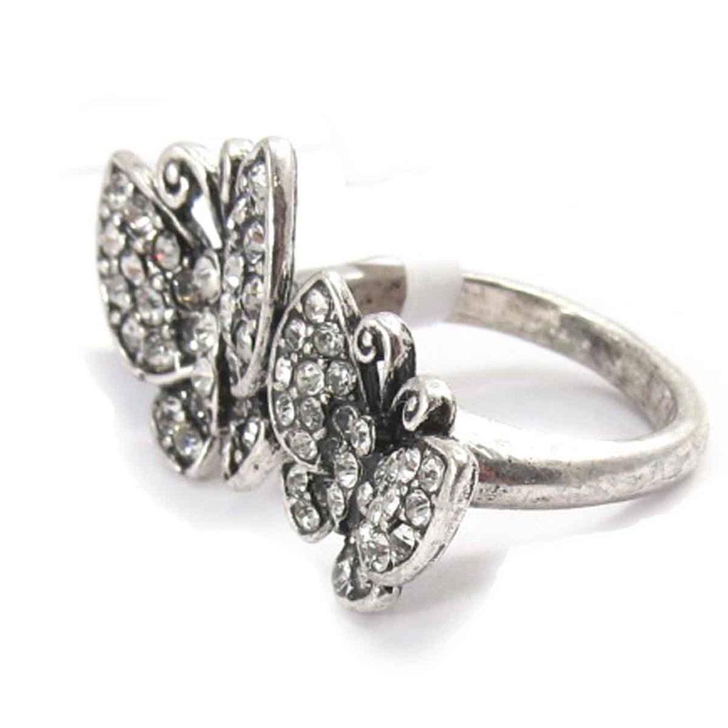 Weißer „Schmetterlings“-Ring