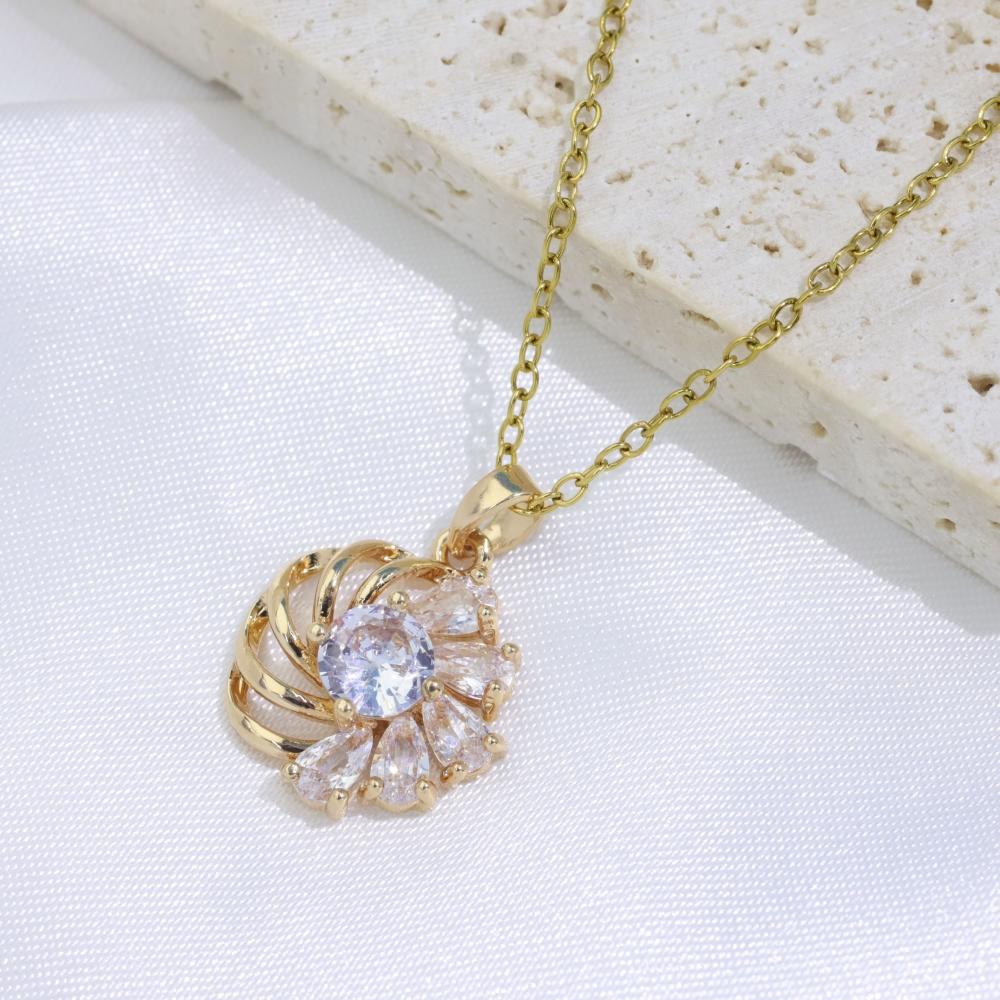 Simple Sunflower Pendant Necklaces for Women Fashion Zirconia Necklace Wedding Party Jewelry Accessories