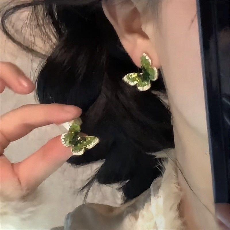 Lychee Jelly Powder Mosquito Coil Ear Clips: Elegant Chinese Style Moisturizing Earrings for Women