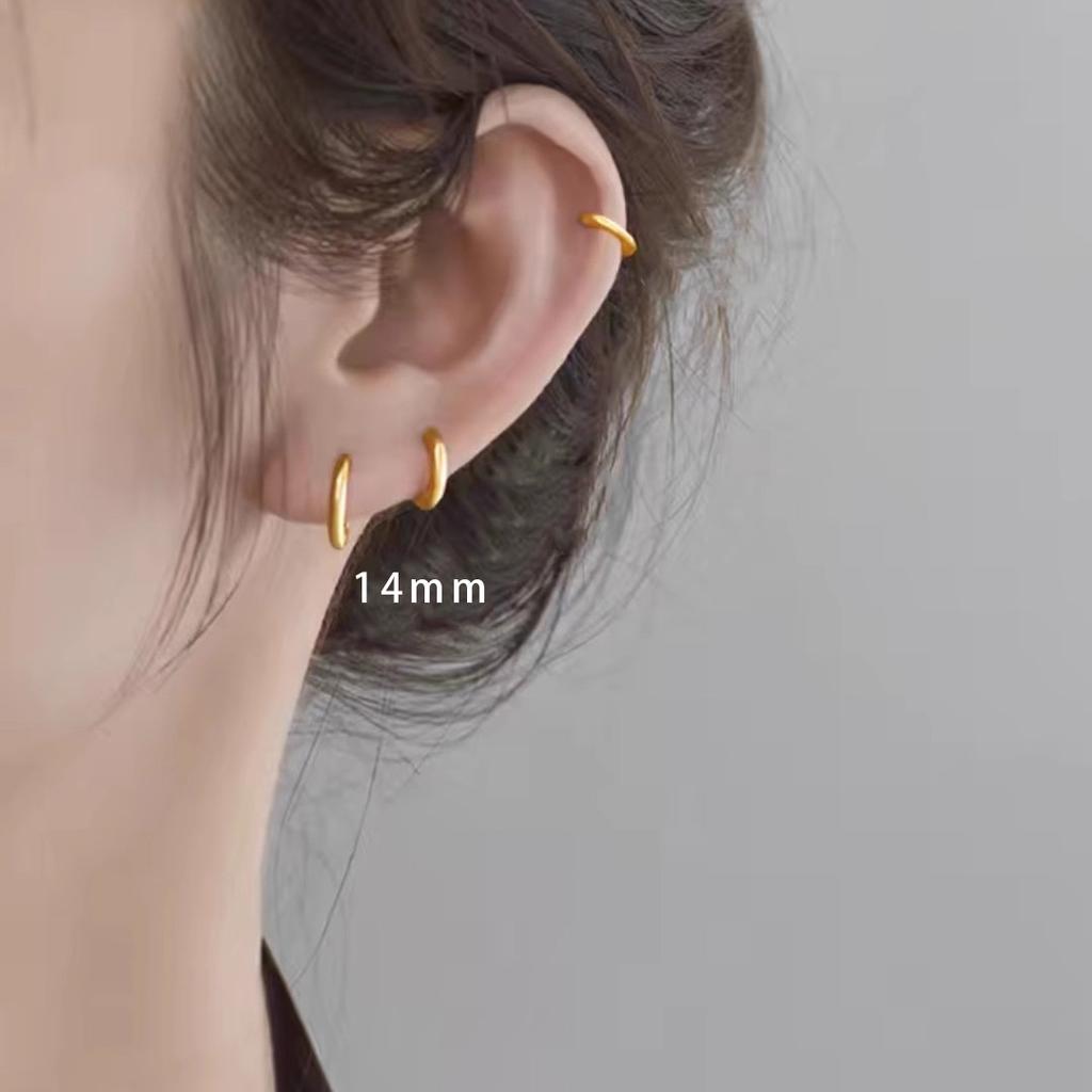 Minimalist Fashion Glossy Vein Circle Earrings Niche High-grade Wild Geometric Ins Wind Circle Ear Buckle Elegant Simple Hoop Earrings