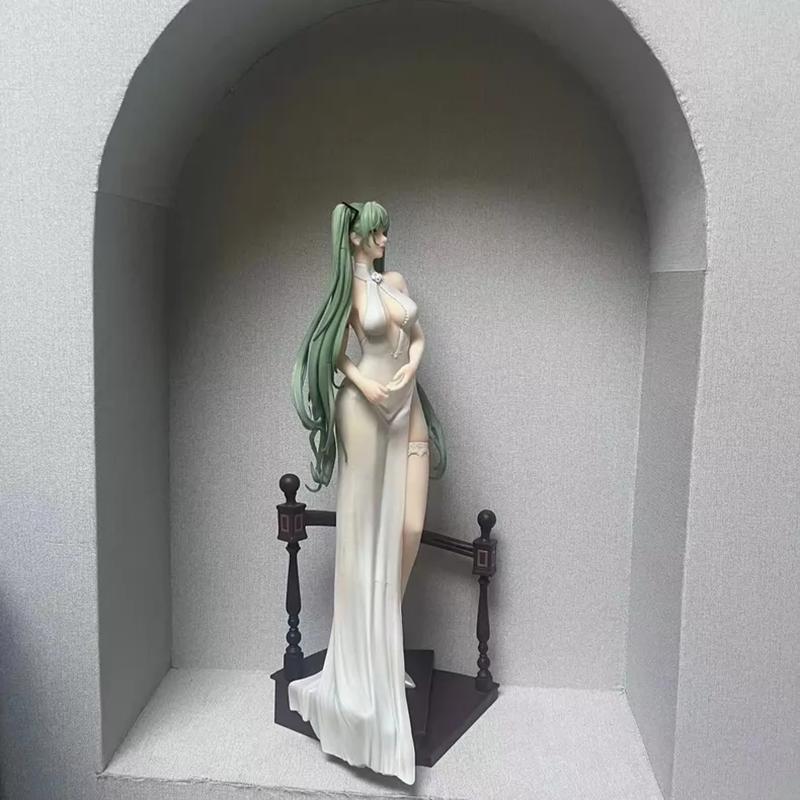Hatsune Green-Haired Princess 42Cm Pvc Figure Staircase Scene Desktop Ornament Collectible Replica Shipped Within 48 Shipment