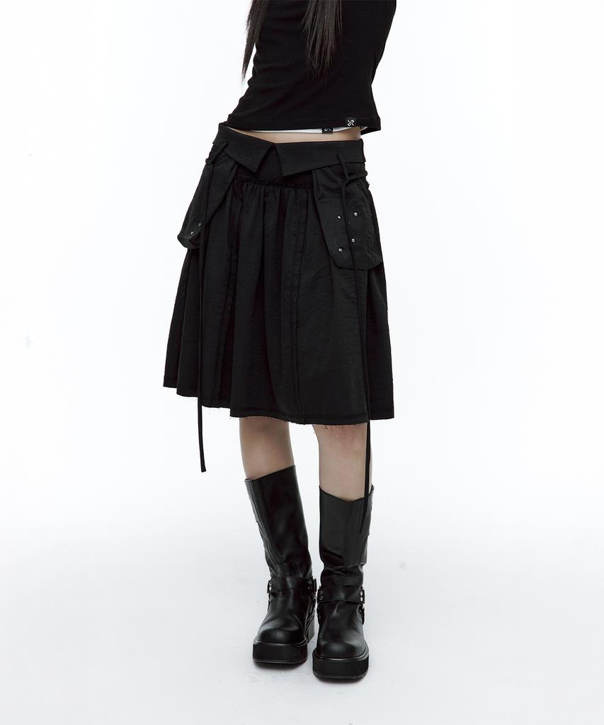 Rough Neck Out-Pocket Pleated Skirt Black