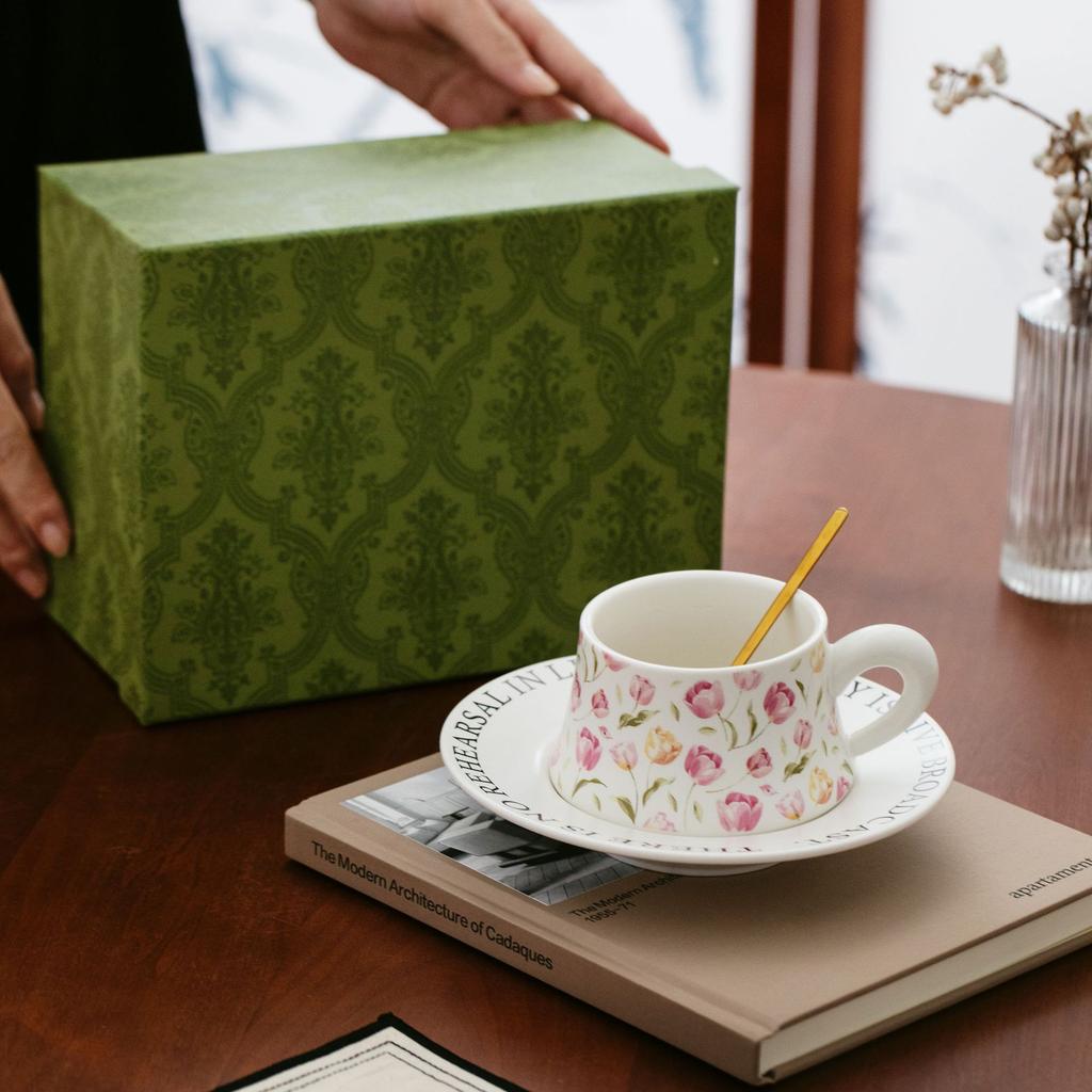 Caja de regalo de alta calidad con diseño de tulipán negro, ideal para regalar a alguien, taza de café, regalo de recuerdo, juego de tazas de cerámica, nicho.
