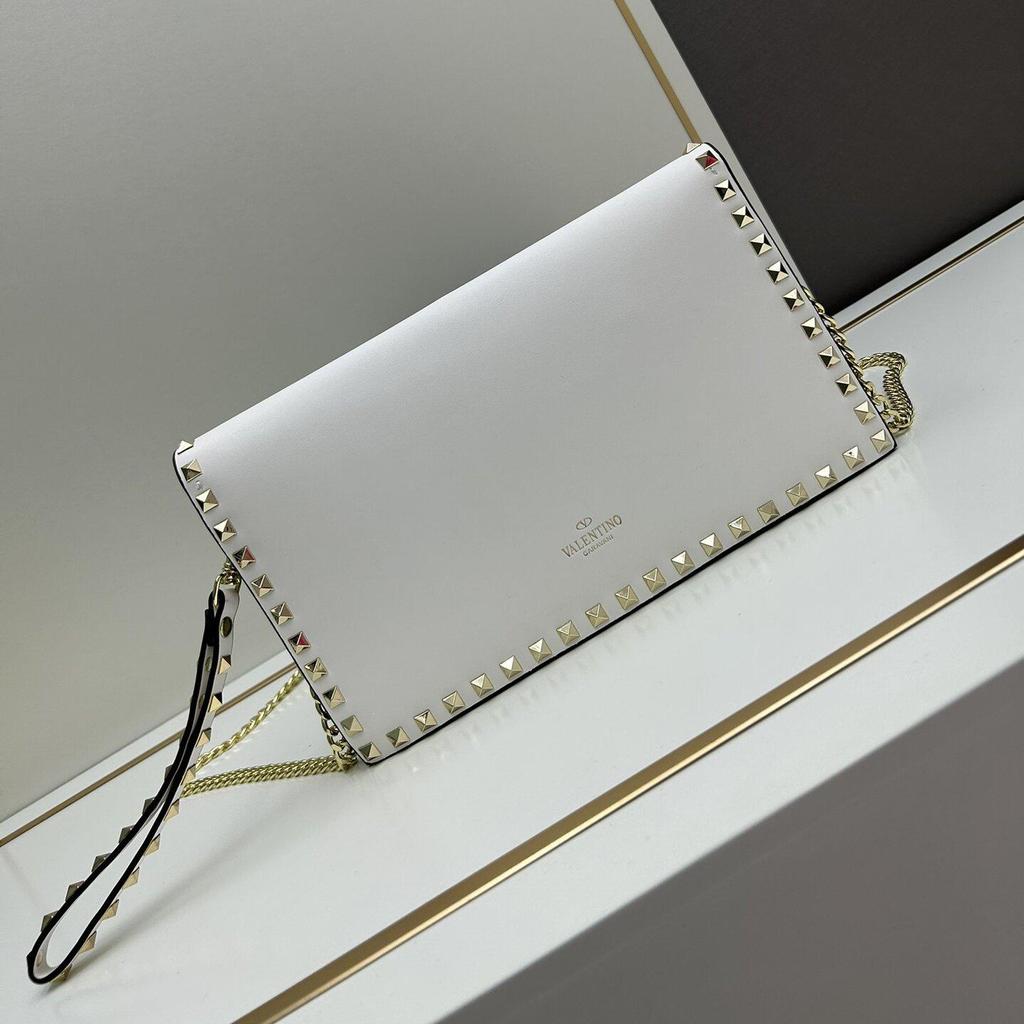 V Family 2026 Women's European & American-Style Rivet Clutch Crossbody Bag