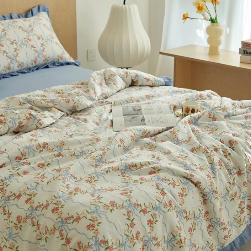 Botanical Flowers Pattern Ruffled Quilt Summer Cool Air Conditioning Quilt Skin-friendly Soft Thin Blanket for Kids Boys Girls