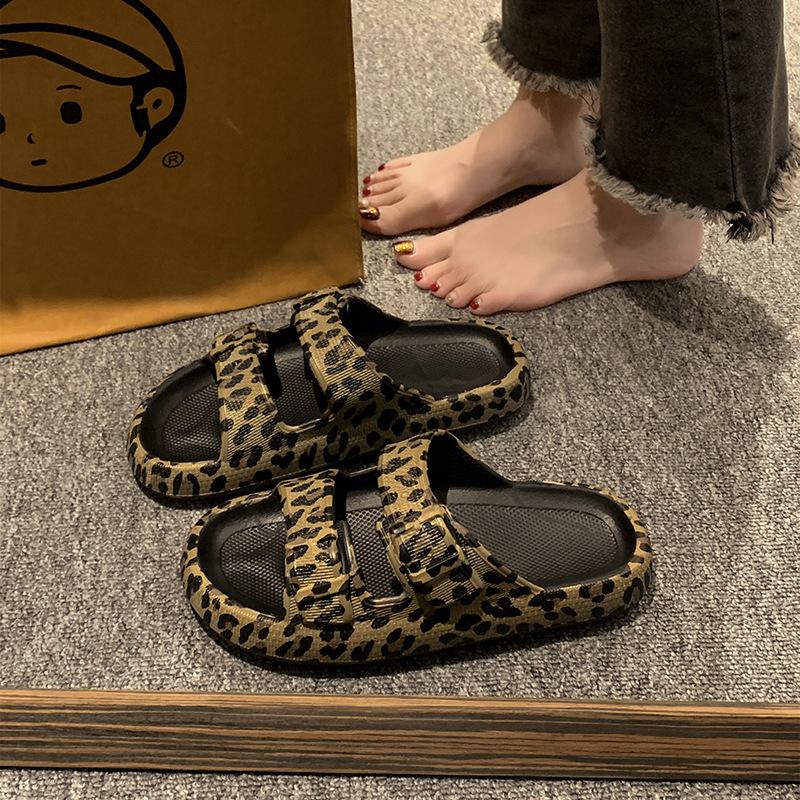 

Summer Ladies Comfortable Slippers Leopard Soft Thick-soled Cloud Slide Travel Vacation Beach Shoes Ladies Sandals 36-37 чорний