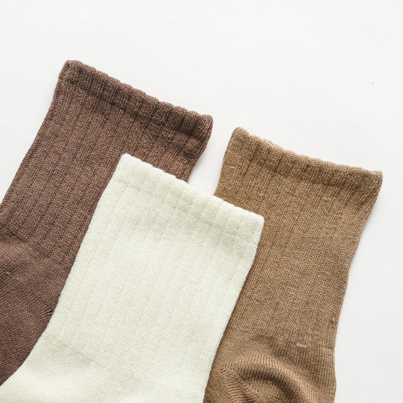 Women Solid Color Mid-tube Socks Vertical Striped Versatile Autumn and Winter Socks Boneless Pile Socks Sports Socks for Women