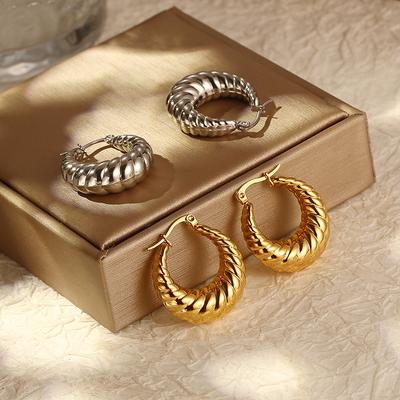 Brincos Vazados Retrô Franceses de Aço Inoxidável com Rosca Moda Feminina Banhados a Ouro 18K Brincos Premium que Não Desbotam