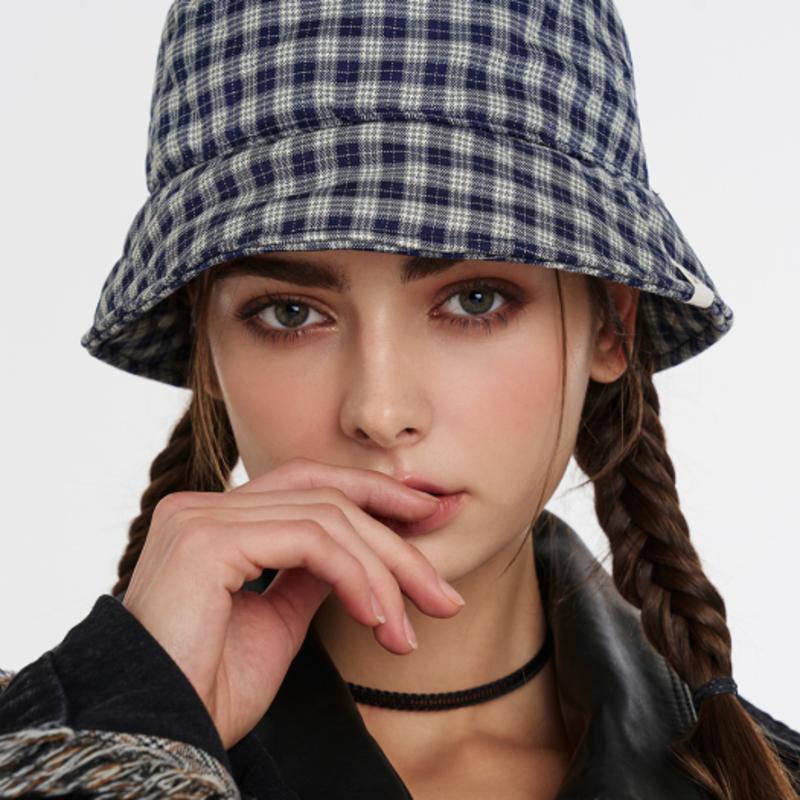 

Панама-ведро стеганая в клетку WHITE SANDS Emil (3 цвета) NAVY