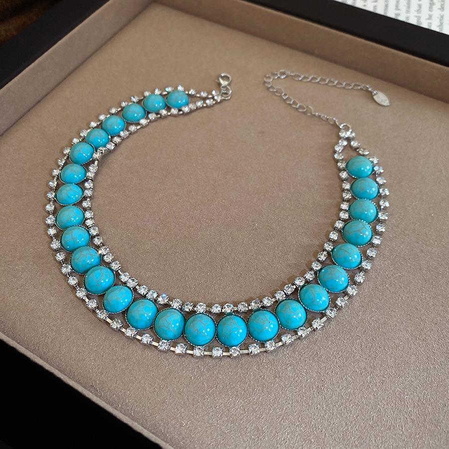 Retro Ethnic Style Inlaid Diamond Resin Necklace