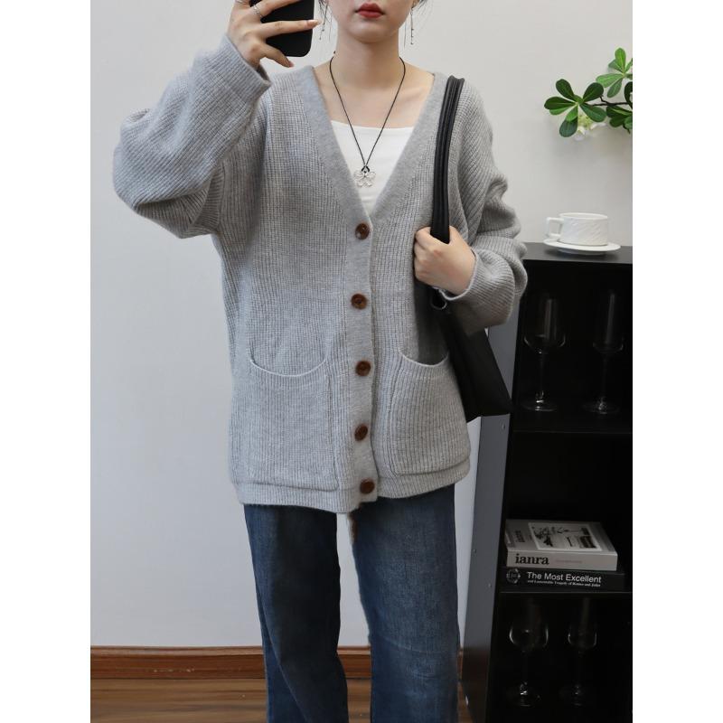 Autumn and winter new retro loose lazy wind knitted cardigan V-neck high-end sweater jacket women