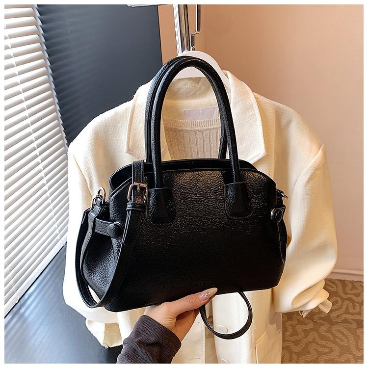 Spring Solid Color Handbag New Fashion Versatile Shoulder Messenger Bag Niche Design Novel Shell Bag
