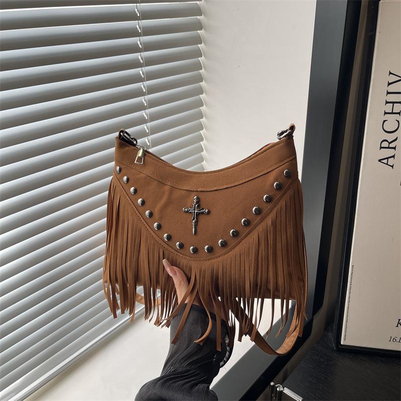 Fashion Rivet Tassel Punk Bag Women's New Autumn Popular Versatile One Shoulder Crossbody Underarm Bag