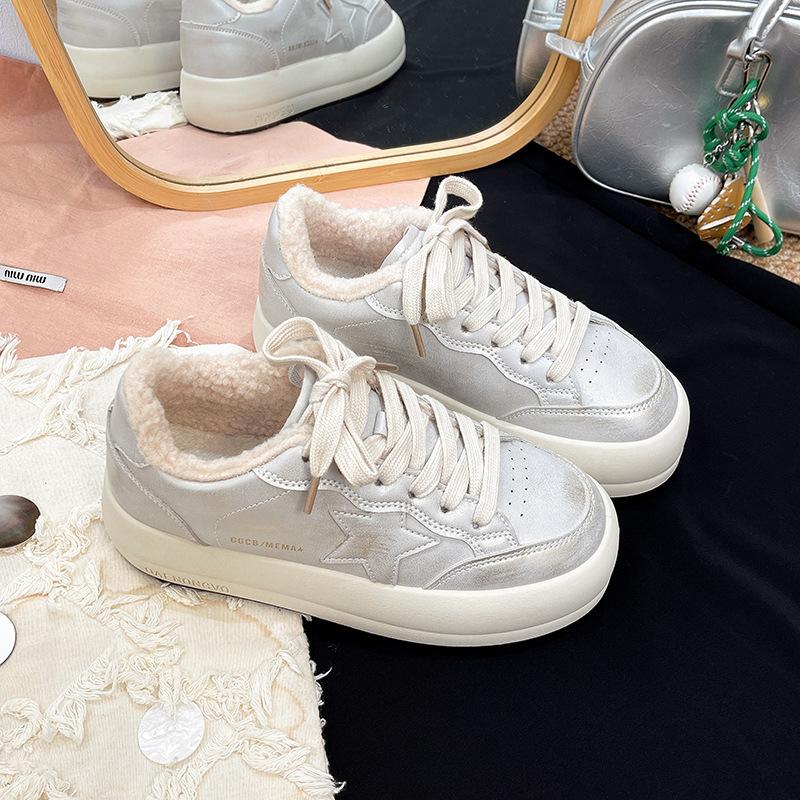 [Fanfna] Thick-soled Velvet Star Board Shoes for Women's 2025 Autumn and Winter New Fashionable Versatile Casual Sports Cotton Shoes