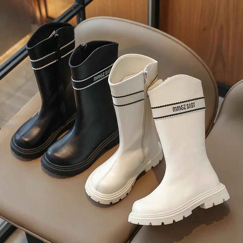 2024 Barn Høye Støvler for Jente Vinter Nye Moteable Myke Komfortable Sklisikre UK Koreansk Allsidige Hold Varmen Plysj Sko