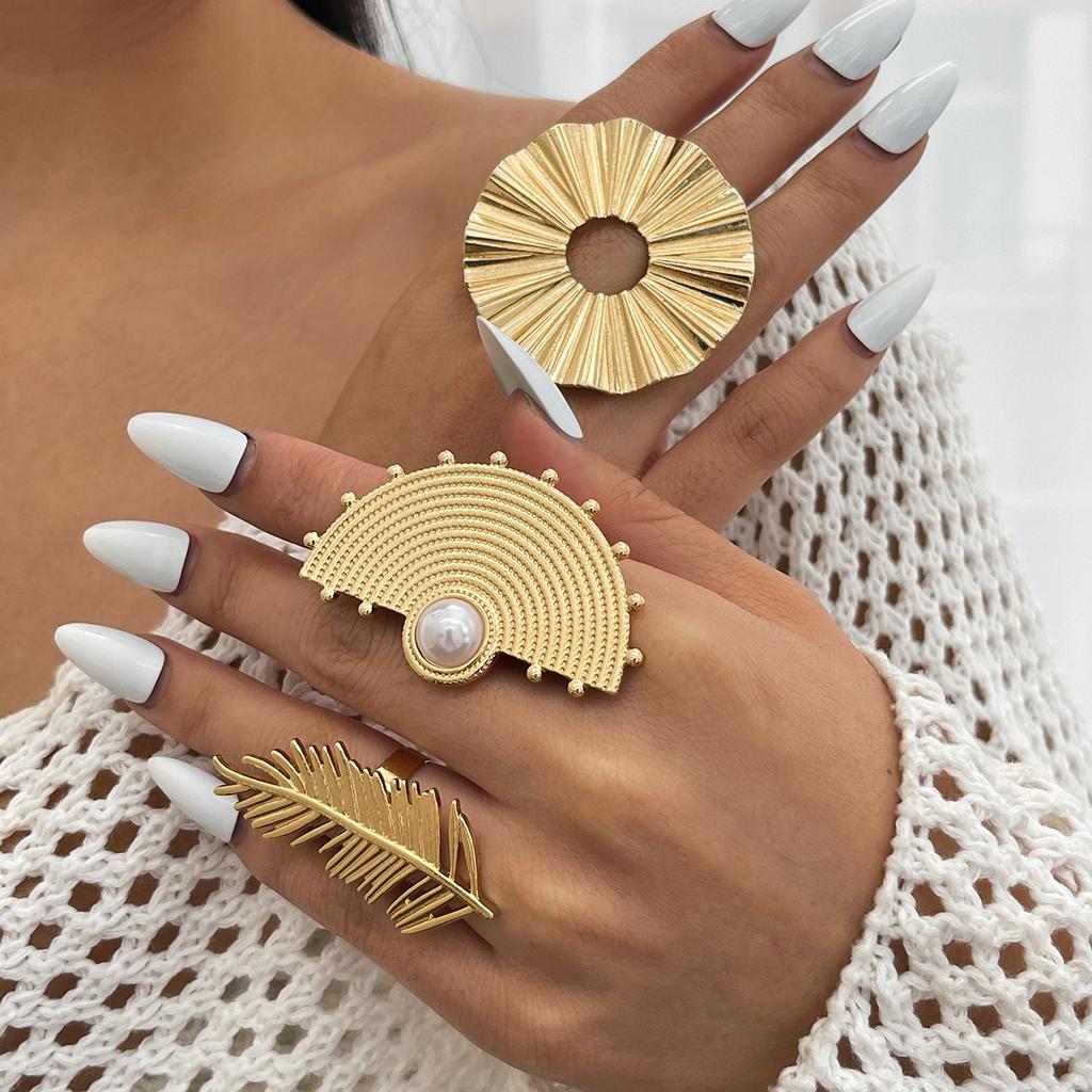 Salircon Anello Vintage Geometrico Colore Oro a Forma di Ventaglio per Donna Design di Personalità Anello Regolabile in Metallo a Forma di Piuma Gioielli di Tendenza