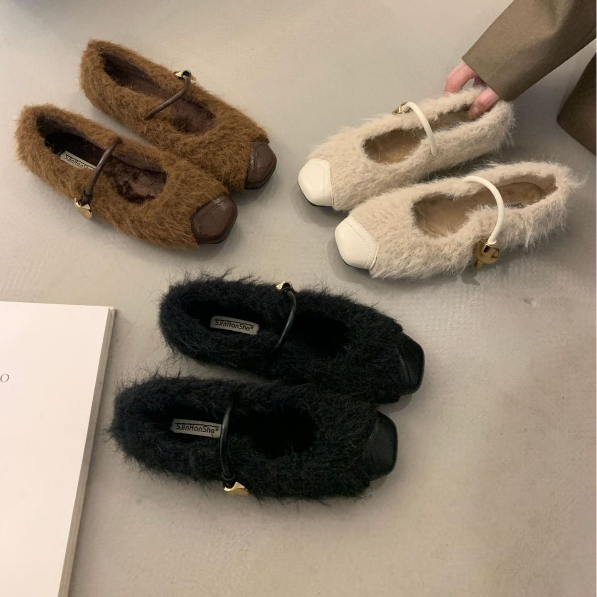 

2025 autumn and winter new round head one-word buckle Mao Mao thick-soled foot cover velvet warm women s cotton shoes 39 коричневий