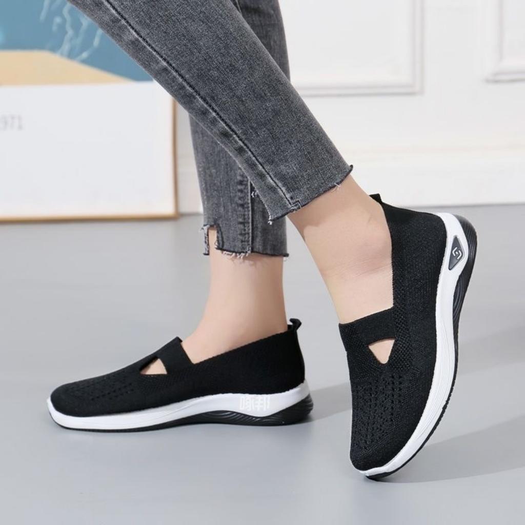 Women's Lightweight and Breathable One Foot Sports Shoes - PVC Soled Casual Beach Shoes for Spring and Summer