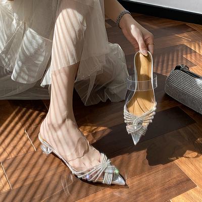 Puntige transparante strass hoge hakken dames nieuwe tas hoofd medium hak sexy banket dikke hak sandalen