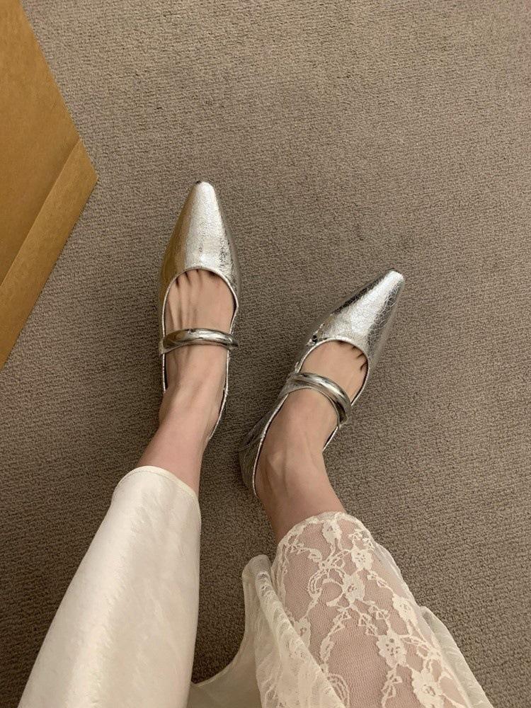 

New pointed metal buckle with Mary Jane shoes for women, versatile outer wear, inner height increase, shallow mouth single shoes 40 серебряный