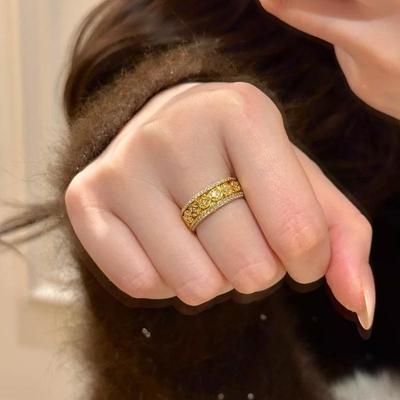 Anillo de moneda de cobre retro de circón luz de lujo alto sentido moda simple versátil exquisito nicho diseño joyería personalizada mujeres