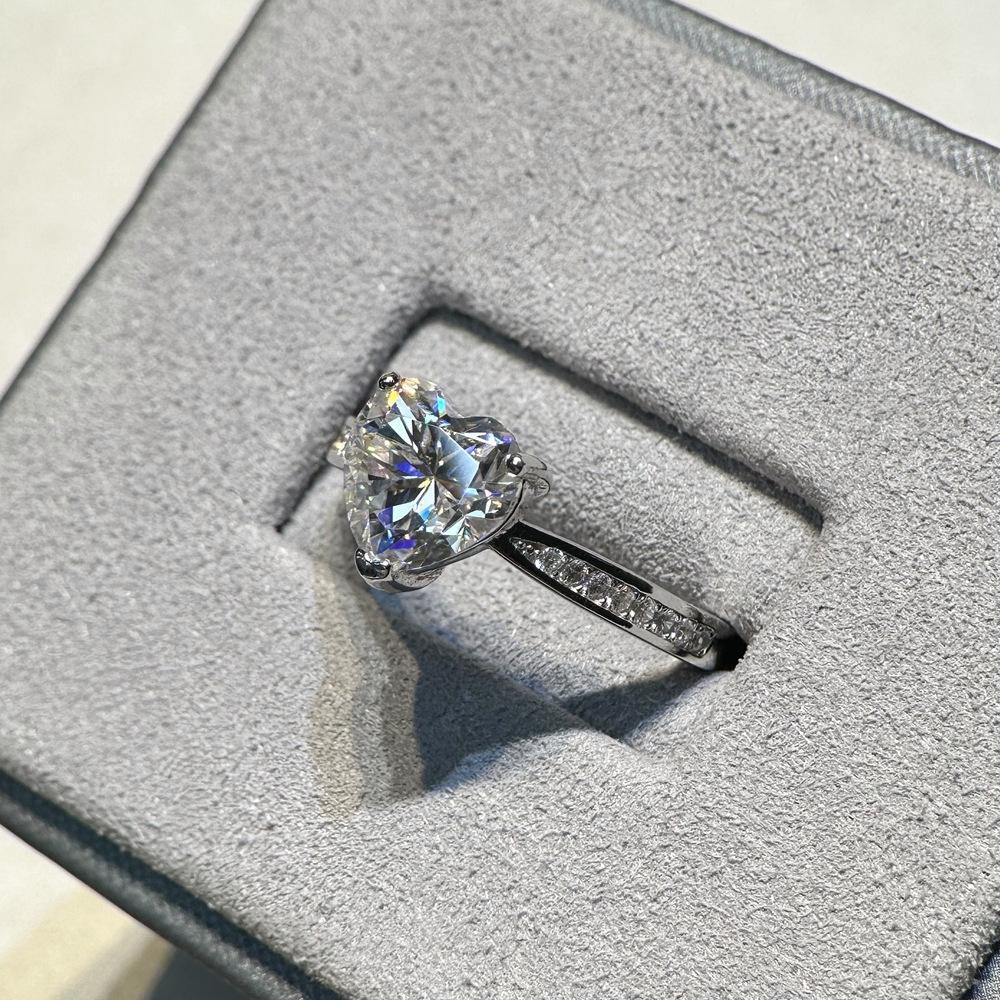 Vinregem Luxury 100% 925 Sterling Silver 3EX VVS1 D Color Heart Cut 8 MM 2CT Real Moissanite Diamonds Ring for Women Engagement Fine Jewelry Gifts