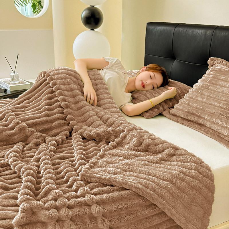 Blanket Thickened Milk Velvet Autumn/winter Blanket for Office Nap Flannel Sofa Cover Pet Warm Soft Blanket Large Size
