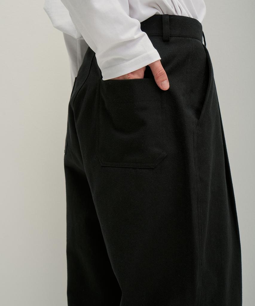 GNOK Cotton Double-Pleat Wide Pants [Black]