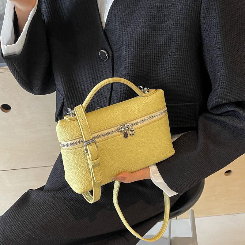 Fashionable Hand-held Small Square Bag, Women's New Style, Trendy, Simple, Stylish, High-end, Single Shoulder Crossbody Bag, Small and Compact