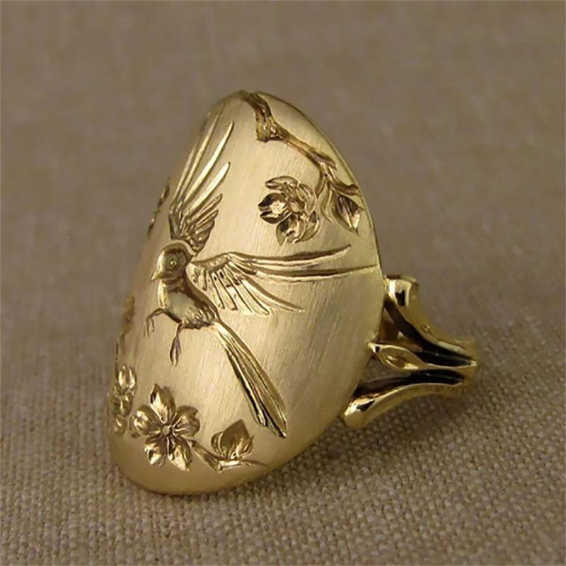 French Retro Gold Color Ring for Women Fashion Swallow Flower Pattern Ring New Party Jewelry Gift Popular Accessories
