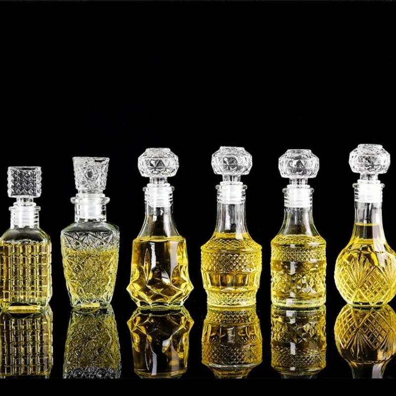 European Whiskey Transparent Glass Carved Small Bottle 50ml/100ml Mini Western Wine Bottle Sealed Red Wine Bottle