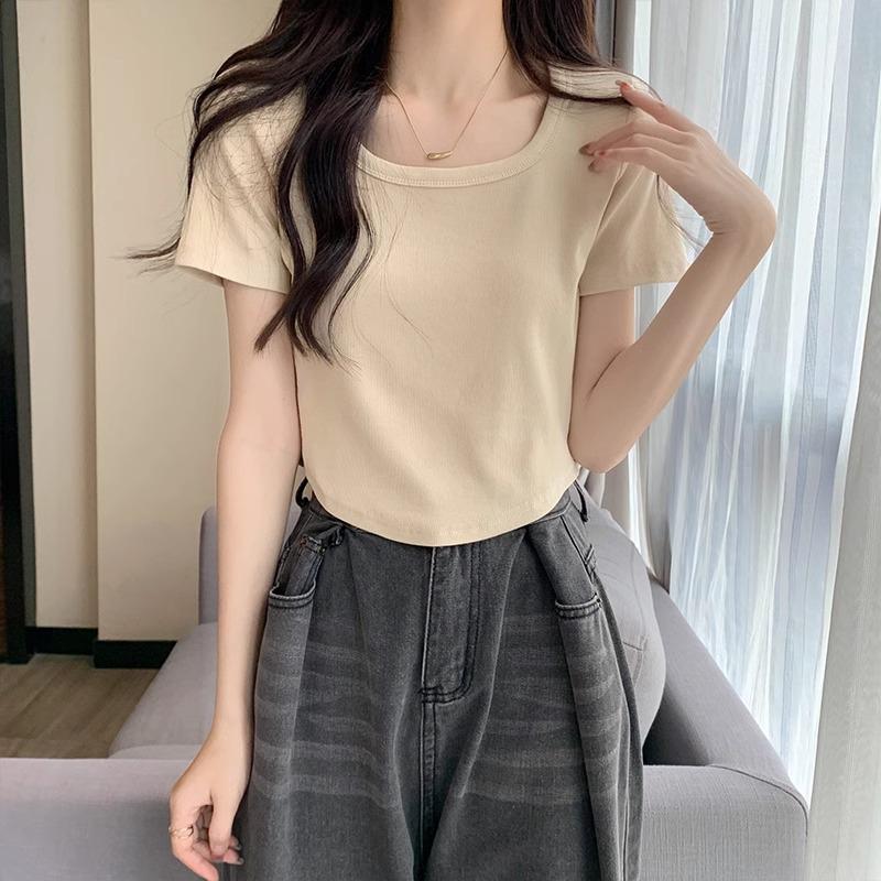 T-shirt Estiva da Donna 2026 con Scollo Quadrato e Orlo Curvo