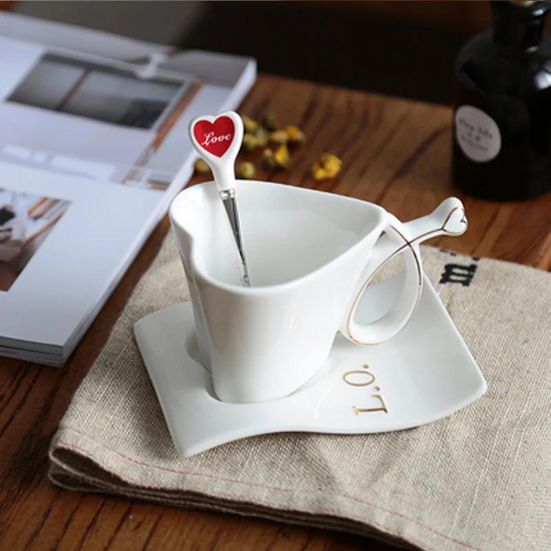 

Ceramic Cup Creative Heart-shaped Couple Cup Coffee Cup Set European-style Pink Milk Mug Gilded Crafts Living Room Decoration 180ML