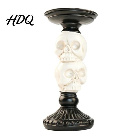 Adornos Espeluznantes de Casa Encantada Portavelas Gótico Calavera de Cuervo de Resina de Halloween Portavelas Pilar Escultura Hecha a Mano Base Soporte Vintage para Velas Cónicas para