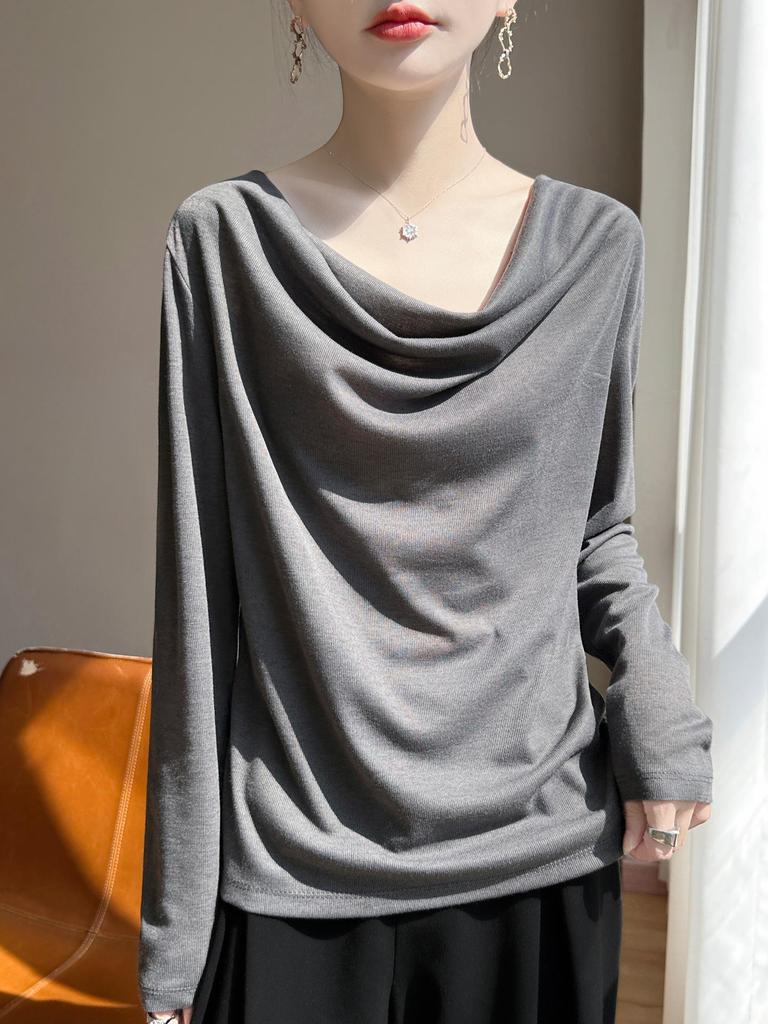 Women's Off-Shoulder Knit Sweater: Flattering, Soft, and Versatile for Autumn and Winter.