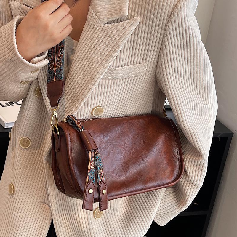 Yogodlns Vintage Shoulder Bag For Women PU Leather Pillow Bag Luxury Style Crossbody Bag Lady Messenger Bag Ladies Tote Purse