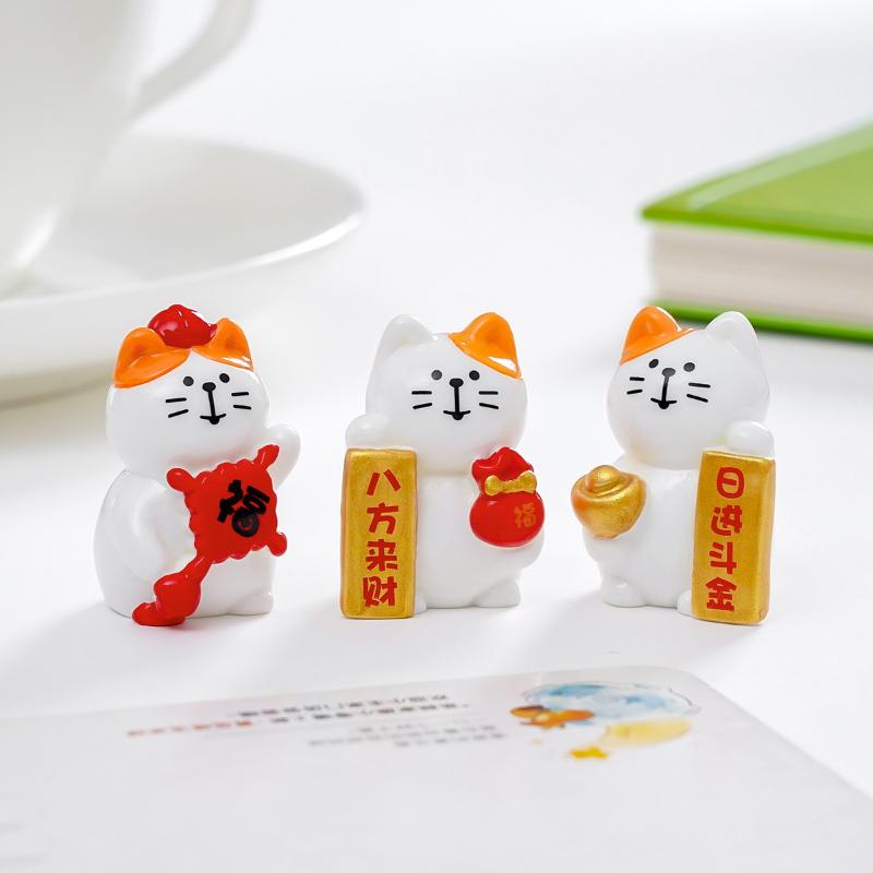 Cute Money Cat Ornaments Good Luck Fengshui Micro Landscape Home Office Desktop Decoration Miniatures Kitten Resin Crafts Gift