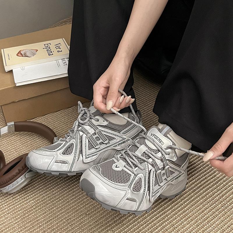 Spot version breathable mesh surface 4.5CM height increase suction film bottom dad shoes women's autumn sports and leisure shoes comfortable and light