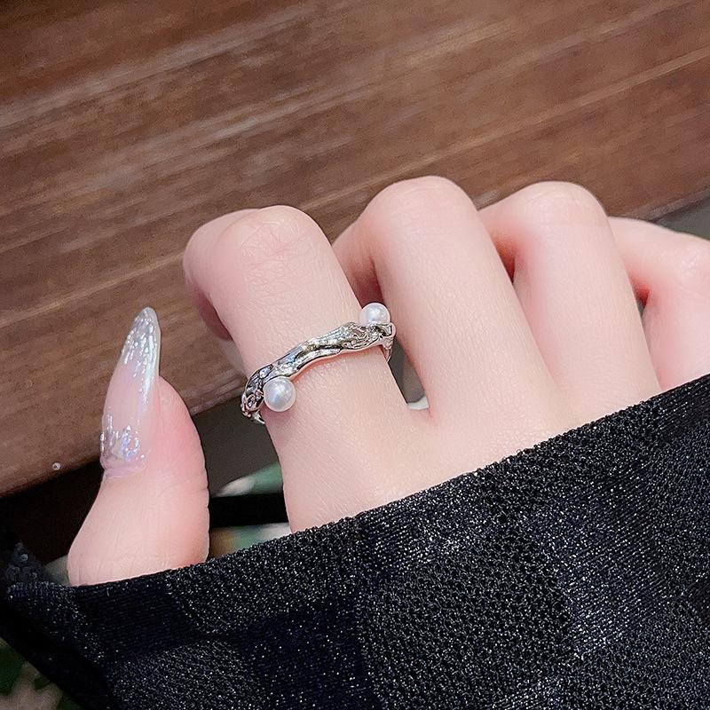 

Cross Dopamine Cross Ring Niche Design Personality High Sense Open Index Finger Ring Female Adjustable opening