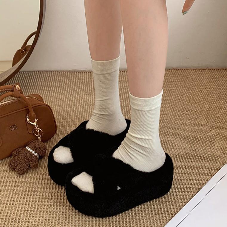 Queen Fan white non-slip thick-bottomed fluffy slippers for women's outerwear 2025 new autumn and winter versatile height-increasing one-word drag