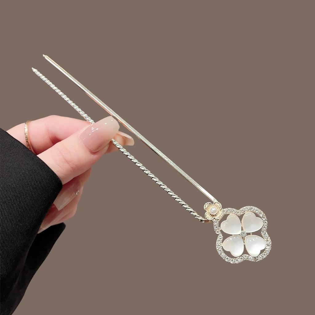 1pc Fashion Niche Four Leaf Clover Hairpin Rhinestones Surrounding The Cat Eye Embellished Modern Style Versatile Headwear