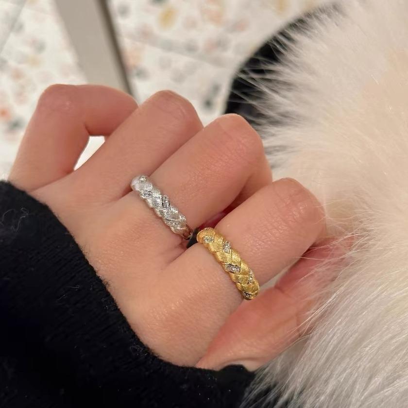 ~ Vintage French Brushed Woven Ring Women'S Niche Design Exquisite Fashion High-End Twist