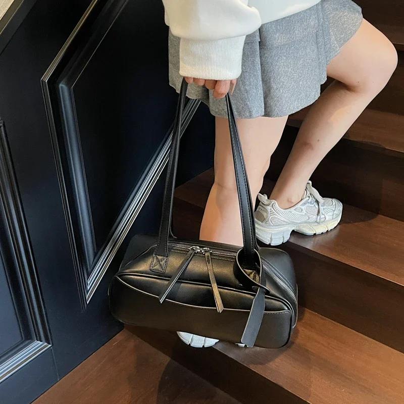 Fashionable Light Luxury Solid PU Square Shoulder Bags for Women 2026 New Design Simple Classic Temperament Versatile Handbags