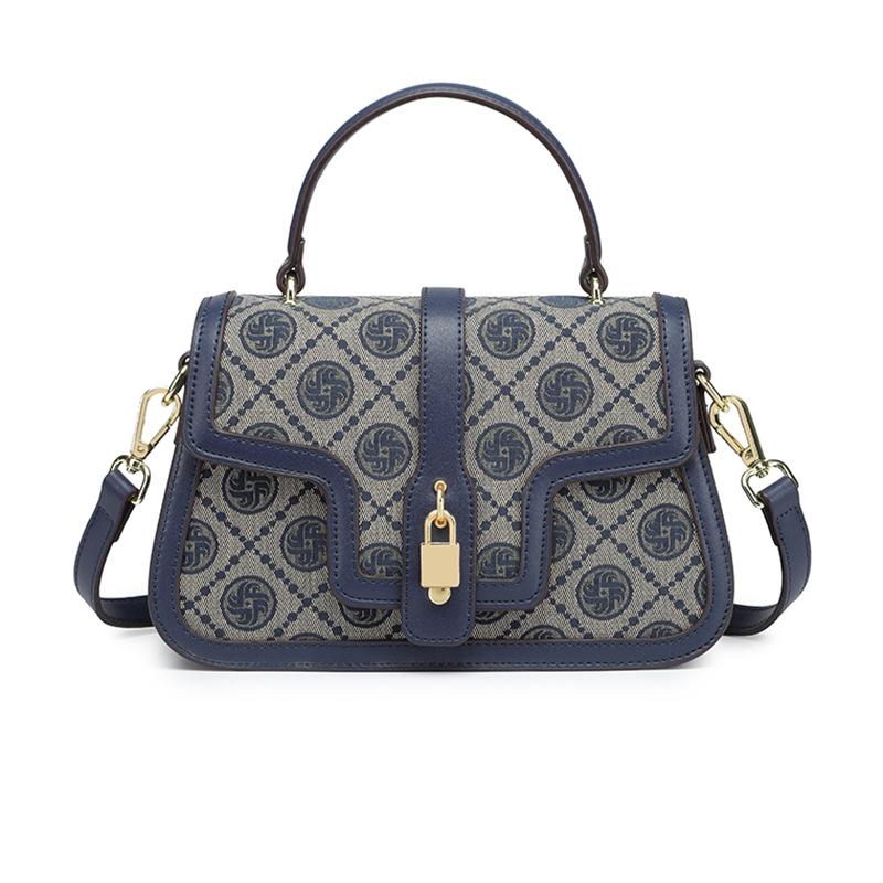 Versatile Oblique Span Small Square Bag, High-end Retro Small Bag, Autumn and Winter New Women's Bag, Fashionable and Simple Shoulder Bag.