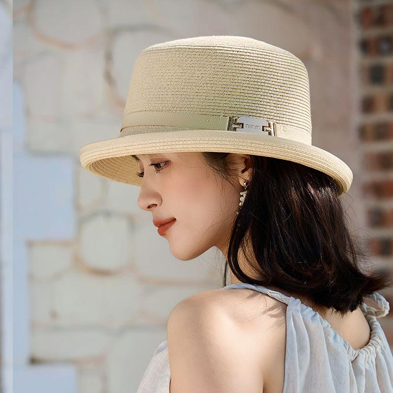 Chapeau de paille Nouveau Pare-soleil Été Mode Chapeau haut de forme Bouclé Chapeau Bob Voyage Protection Solaire Chapeau de soleil Chapeau de soleil d'extérieur Femmes