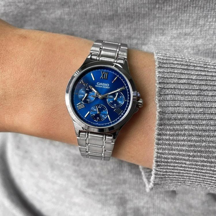 Casio Men Standard Series Blue Watch LTP-V300D-2A2 LTP-V300D-2A2