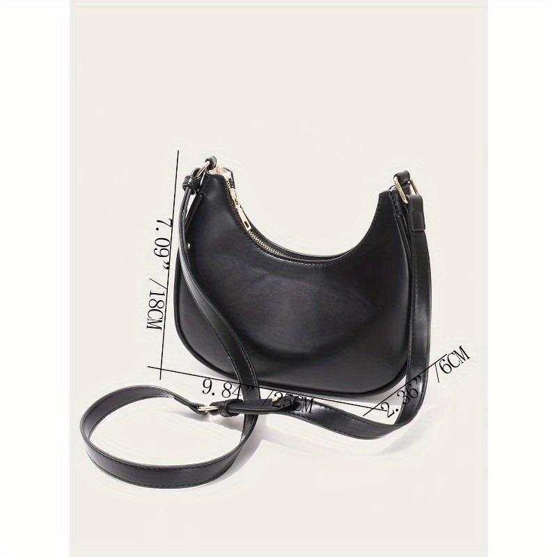 New Fashionable And Simple Crescent-Shaped Bright Surface Shoulder Bag, With A Distinctive Texture And Classic Look That's Suitable